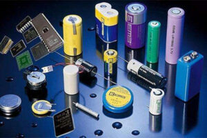 How do ultrasonic cleaners clean objects?