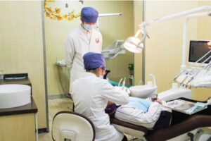 Ultrasonic cleaning machine for medical devices